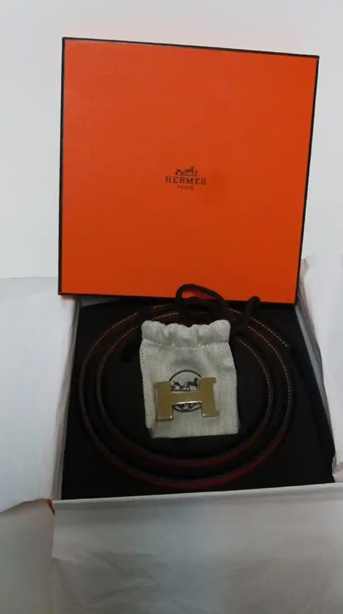 Hermes H Guillochee belt buckle & Reversible leather strap 32 mm